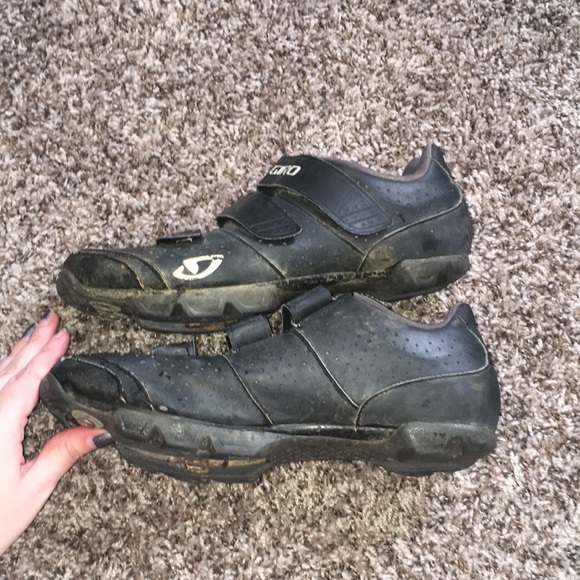 Giro Cycling Shoes - Picture 5 of 8